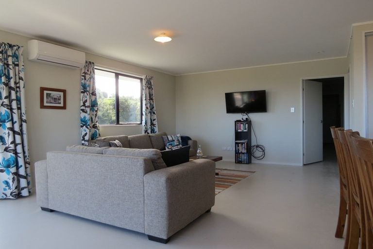 Photo of property in 209 Bellville Drive, Coromandel, 3506