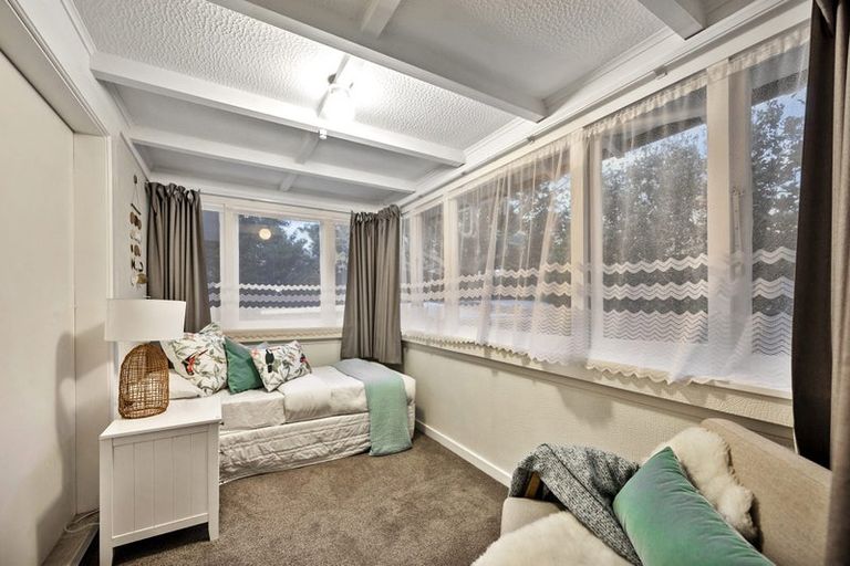 Photo of property in 10 Bridge View Road, Birkenhead, Auckland, 0626