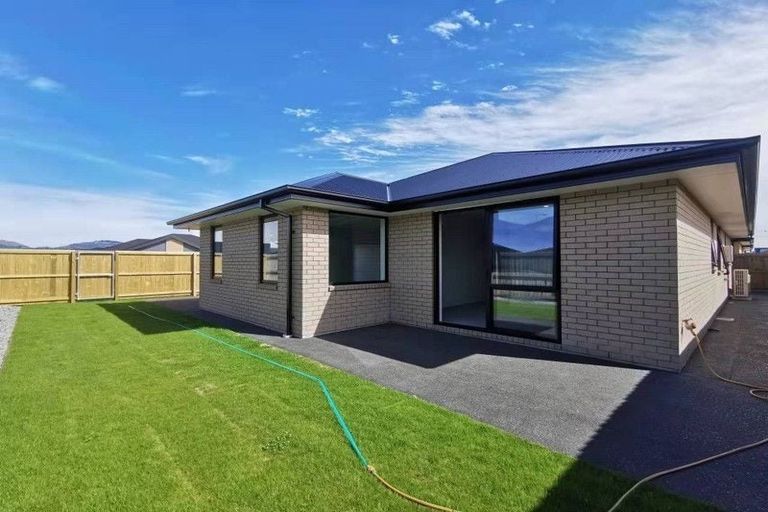 Photo of property in 17 Ensete Road, Wigram, Christchurch, 8025