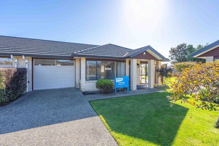 Photo of property in 6 Ian Peter Way, Otaki, 5512