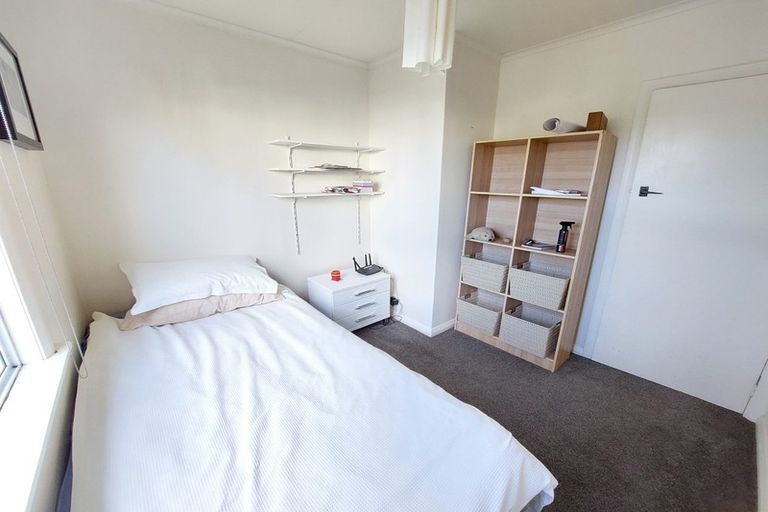 Photo of property in 12a Burns Street, Westown, New Plymouth, 4310