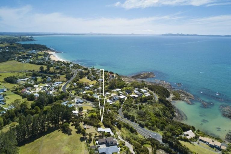 Photo of property in 28 Coachmans Way, Cable Bay, 0420