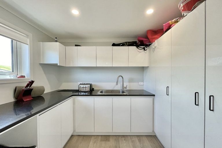 Photo of property in 154 Amesbury Drive, Churton Park, Wellington, 6037