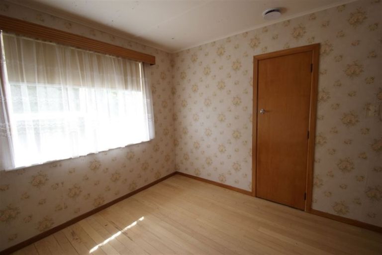 Photo of property in 11 Cambridge Street, Te Kamo, Kamo, 0112