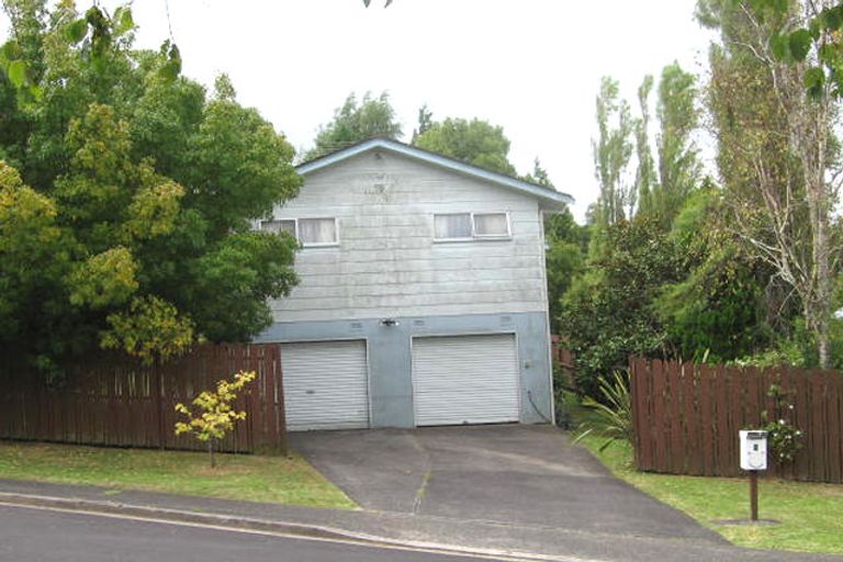 Photo of property in 9 Tacitus Place, Totara Vale, Auckland, 0629