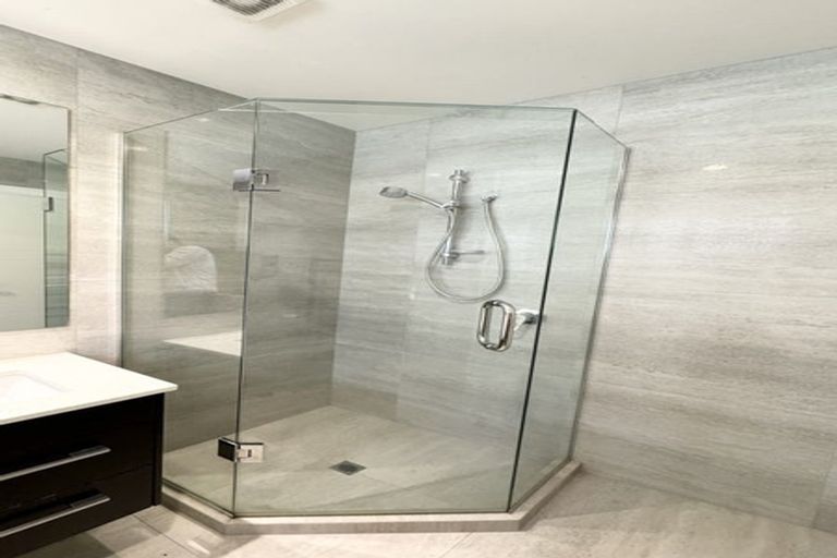 Photo of property in 8 Mural Place, Greenhithe, Auckland, 0632