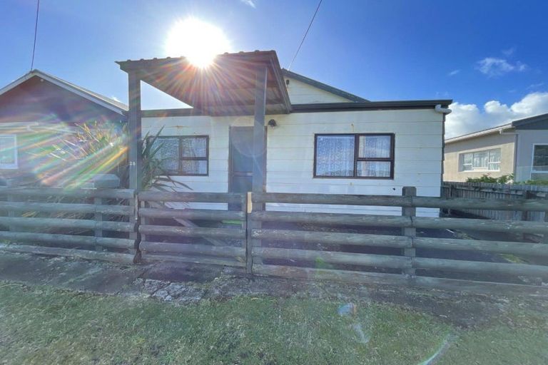 Photo of property in 28 Seafront Road, Castlecliff, Whanganui, 4501