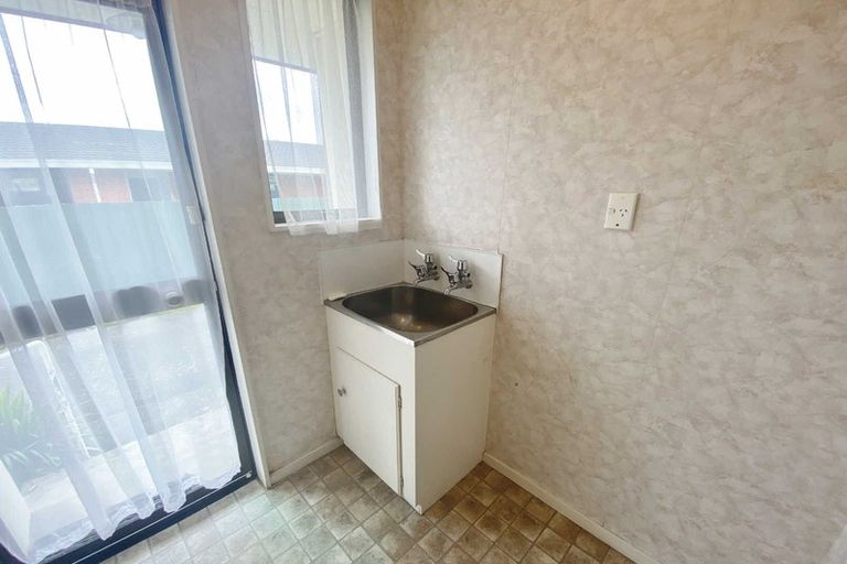 Photo of property in 1/14 Momorangi Crescent, Redwood, Christchurch, 8051