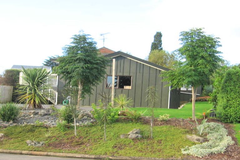 Photo of property in 19 Jelas Road, Red Beach, 0932