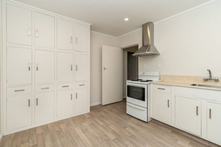 Photo of property in 3/9a Curletts Road, Sockburn, Christchurch, 8042