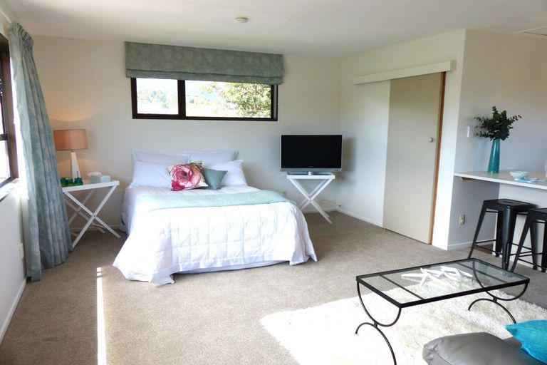 Photo of property in 2a Te Uruhi Grove, Paraparaumu, 5032