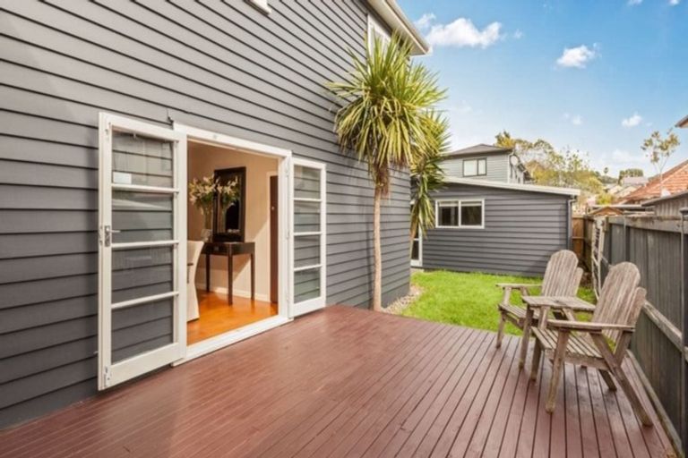 Photo of property in 1 Shackleton Road, Mount Eden, Auckland, 1024