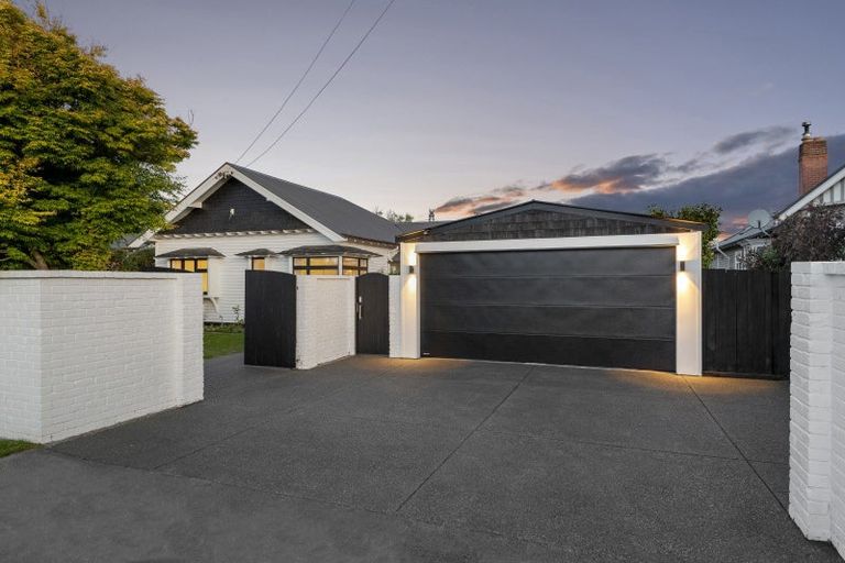 Photo of property in 136 Weston Road, St Albans, Christchurch, 8052