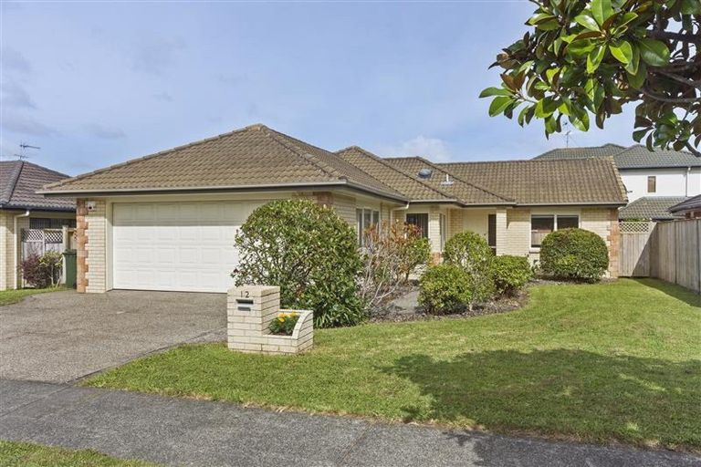 Photo of property in 12 Carousel Crescent, East Tamaki Heights, Auckland, 2016