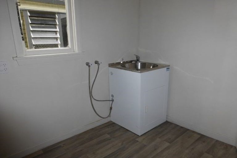 Photo of property in 17 Shortland Street, Wainoni, Christchurch, 8061