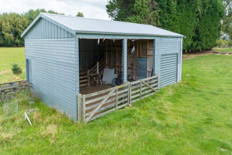 Photo of property in 349 Oteramika Road, Seaward Bush, Invercargill, 9871