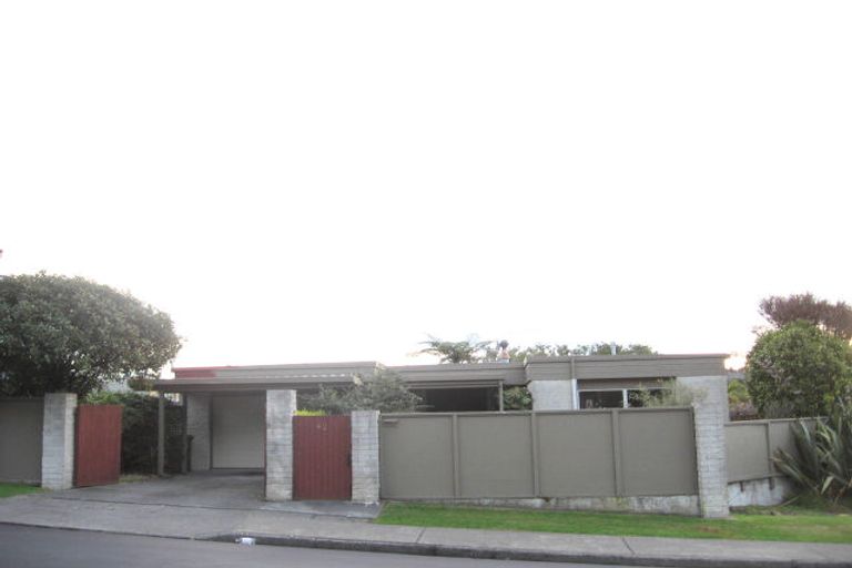 Photo of property in 92 Ruapehu Street, Paraparaumu, 5032