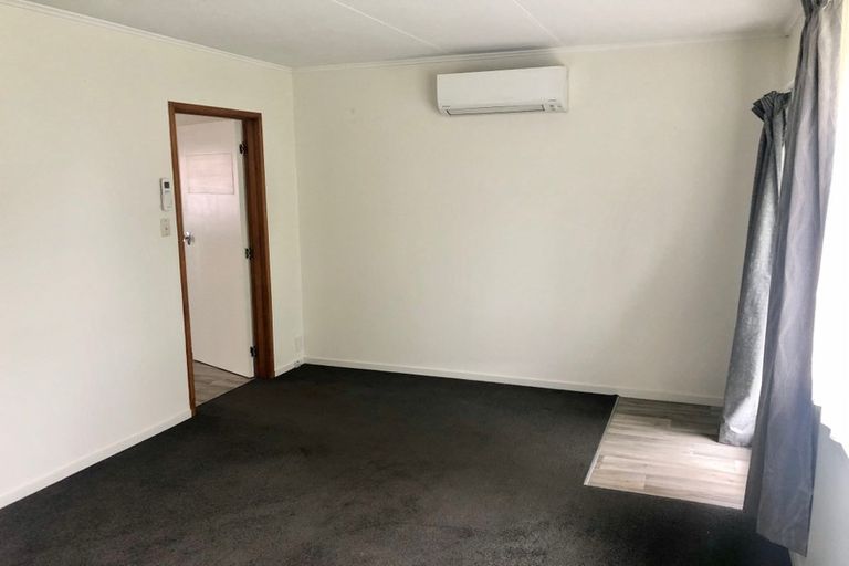 Photo of property in 1-6/74 Hokonui Drive, Gore, 9710