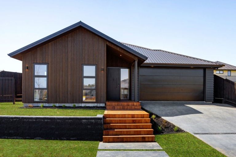 Photo of property in 37 Taahunui Rise, Peacocke, Hamilton, 3206