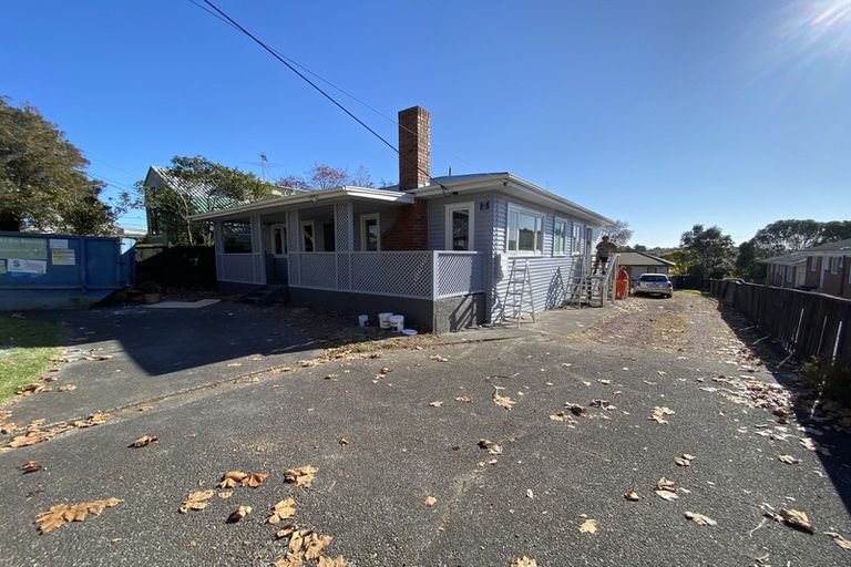 Photo of property in 21 Seabrook Avenue, New Lynn, Auckland, 0600