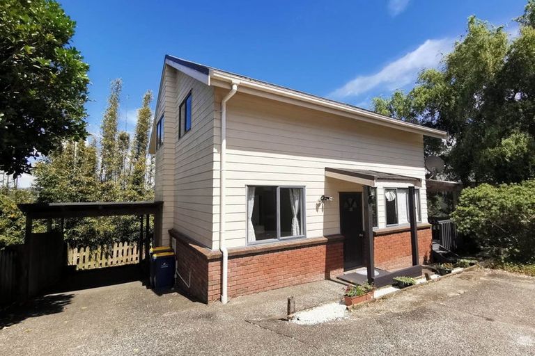 Photo of property in 32 Benchmark Drive, Massey, Auckland, 0614