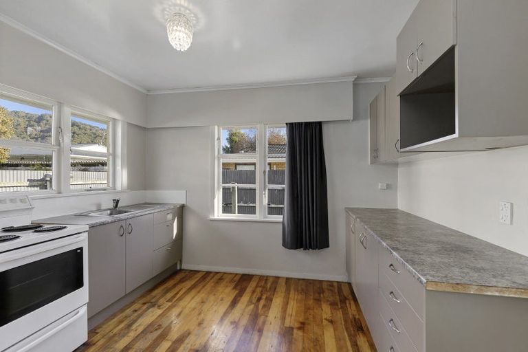 Photo of property in 7a Seddon Street, Wallaceville, Upper Hutt, 5018