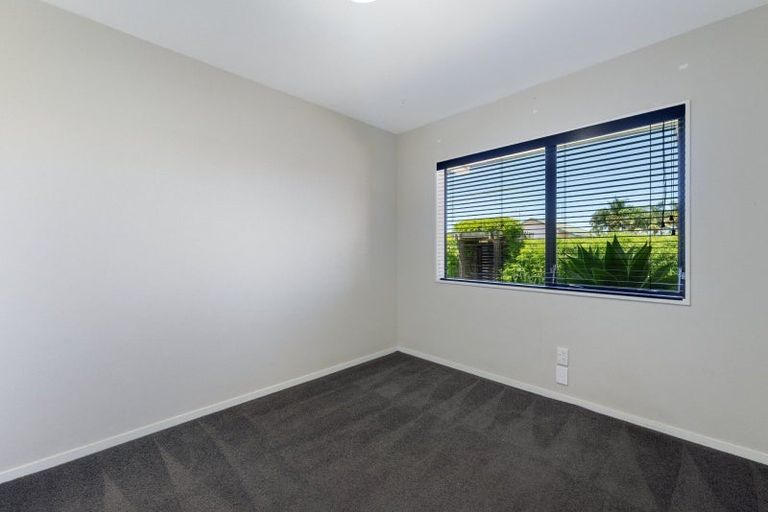 Photo of property in 71 Romana Crescent, Papamoa Beach, Papamoa, 3118