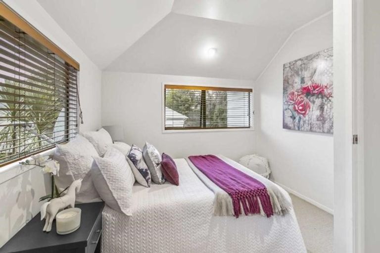 Photo of property in 52b Aroha Avenue, Sandringham, Auckland, 1025