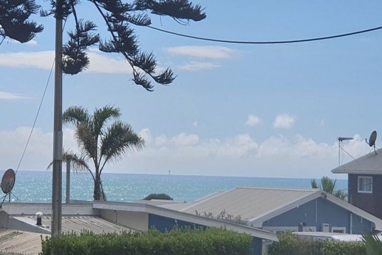 Photo of property in 21 Battiscombe Terrace, Waitara, 4320