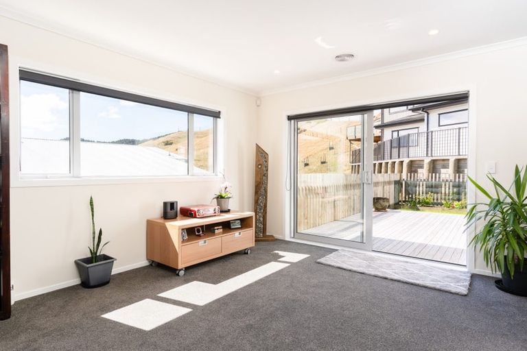 Photo of property in 17 Prestwich Rise, Churton Park, Wellington, 6037