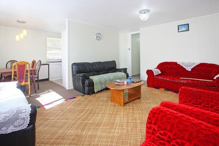 Photo of property in 1/18 Kennington Drive, Clendon Park, Auckland, 2103