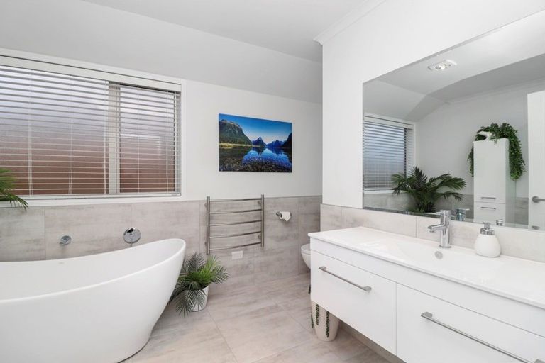 Photo of property in 15 Layla Place, Katikati, 3178