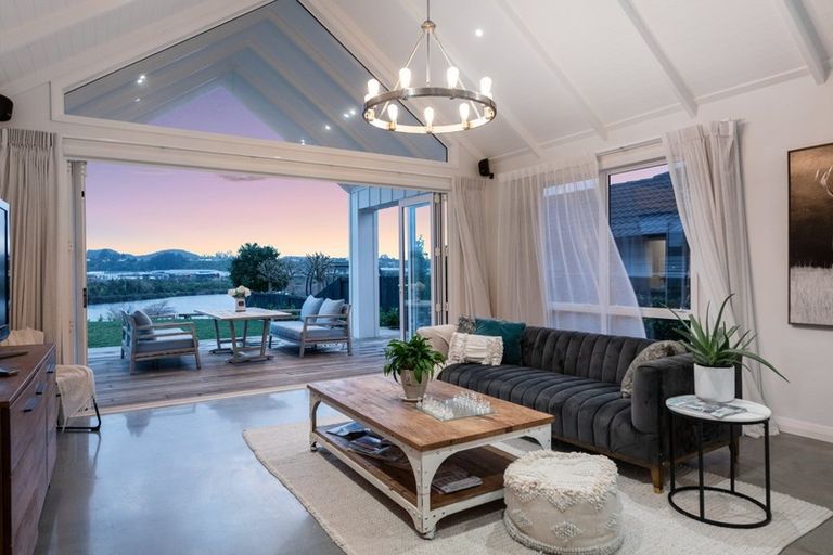 Photo of property in 170 Lakes Boulevard, Pyes Pa, Tauranga, 3112