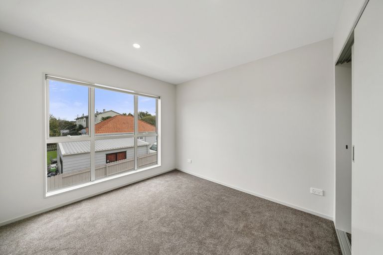 Photo of property in 57d Arimu Road, Papakura, 2110
