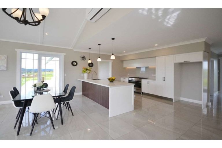 Photo of property in 4 Fernbird Grove, Kerikeri, 0294