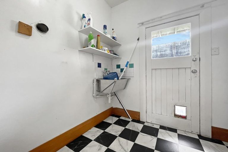 Photo of property in 25 Chamberlain Road, Karori, Wellington, 6012