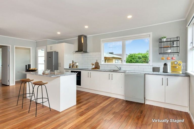 Photo of property in 25 Holland Street, Pukekohe, 2120