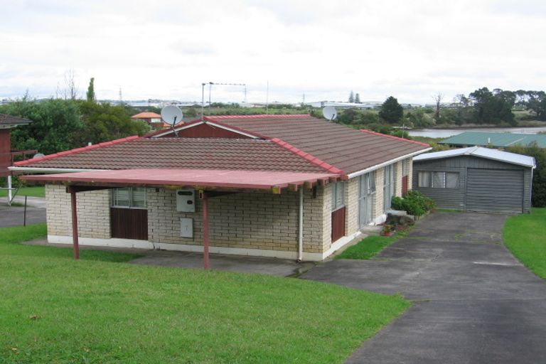 Photo of property in 165 Ti Rakau Drive, Pakuranga Heights, Auckland, 2010