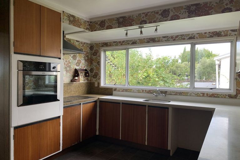 Photo of property in 4206 Great North Road, Glendene, Auckland, 0602