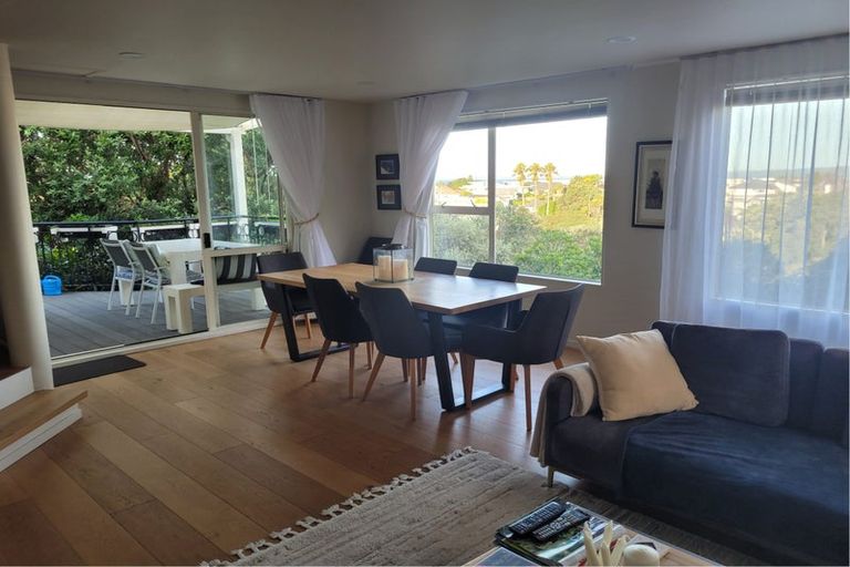 Photo of property in 2/11a Prospect Terrace, Milford, Auckland, 0620