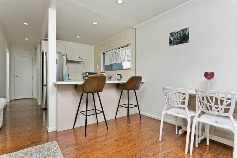 Photo of property in 20 Kapiti Place, Sunnynook, Auckland, 0620