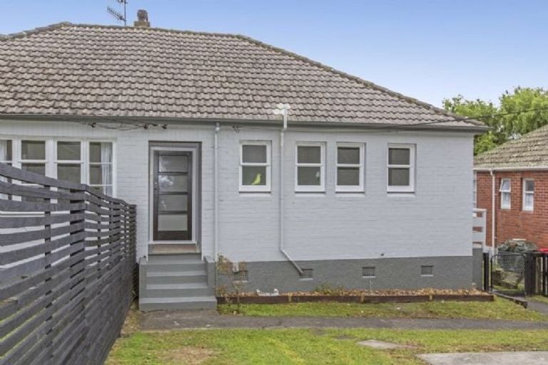 Photo of property in 26-28 Judd Crescent, Naenae, Lower Hutt, 5011