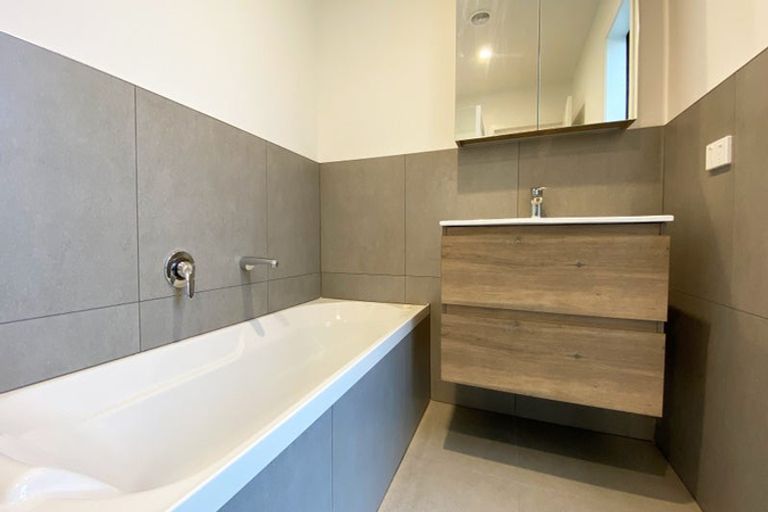 Photo of property in 4 Millfield Lane, Papakura, 2110