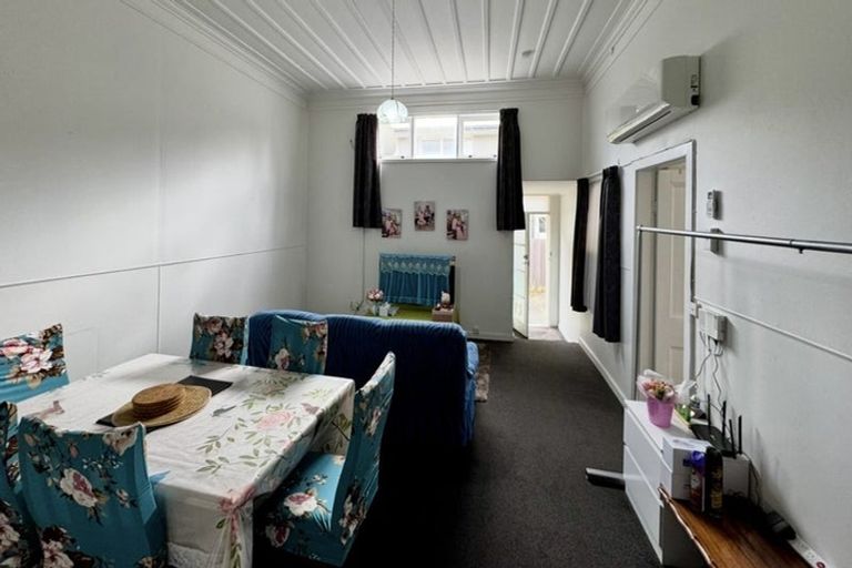 Photo of property in 90 Victoria Avenue, Palmerston North, 4410