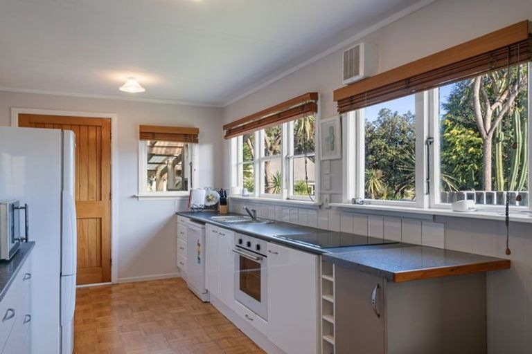 Photo of property in 619 Waitarere Beach Road, Waitarere Beach, Levin, 5510