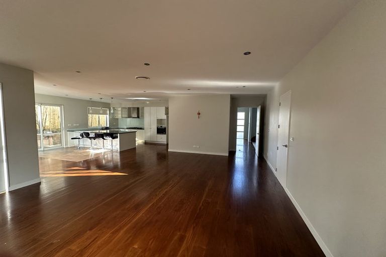 Photo of property in 72 Harrowglen Drive, Northcross, Auckland, 0630