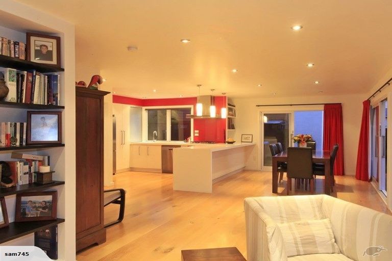 Photo of property in 19 Miro Street, Eastbourne, Lower Hutt, 5013