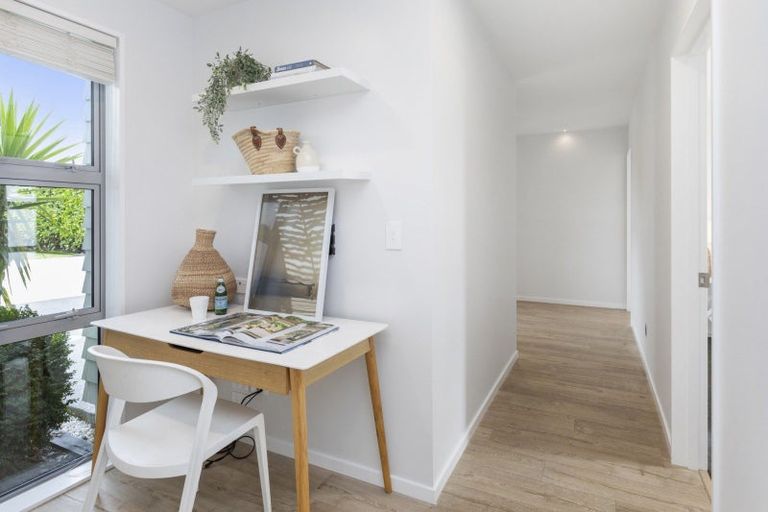 Photo of property in 12 Parkridge Place, Mount Pleasant, Christchurch, 8081