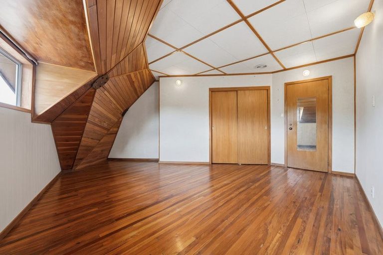 Photo of property in 272 Sturges Road, Henderson, Auckland, 0612