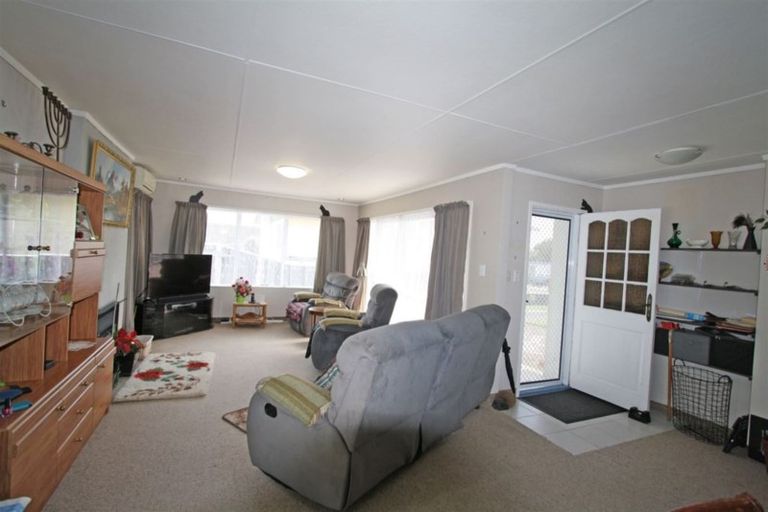 Photo of property in 3 Tawake Place, Waitara, 4320
